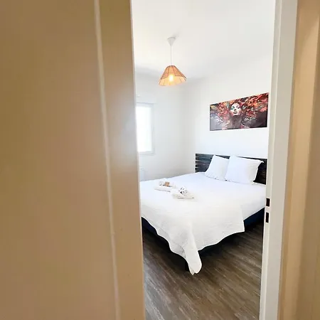 Le Spacieux - Royan, Wifi & Balcon Apartament