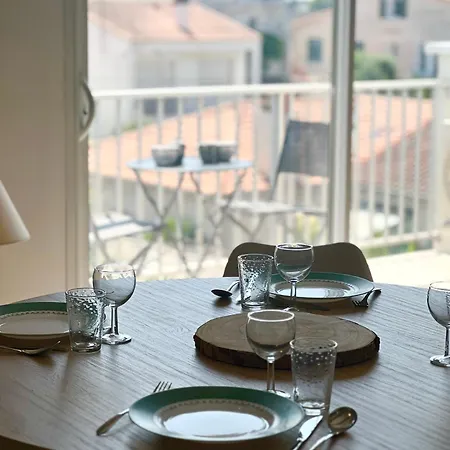 Le Spacieux - Royan, Wifi & Balcon *