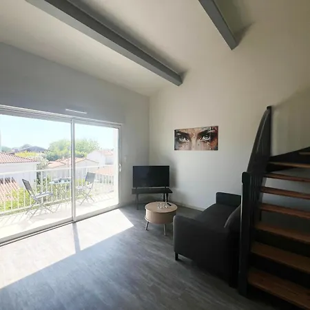 Le Spacieux - Royan, Wifi & Balcon Apartament
