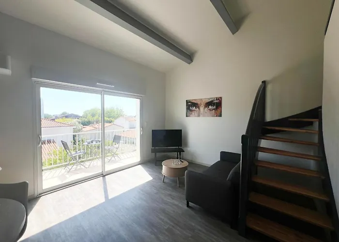 Le Spacieux - Royan, Wifi & Balcon 아파트